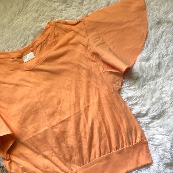 ABOUND • Peach Flutter Sleeve Semi-Crop Tee Blouse - Picture 3 of 6
